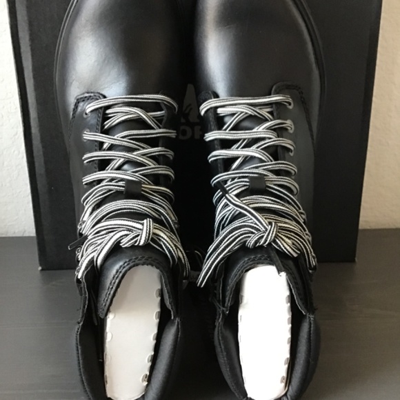 SOREL Lennox Lace-Up Boots, size 9.5 - Picture 9 of 13